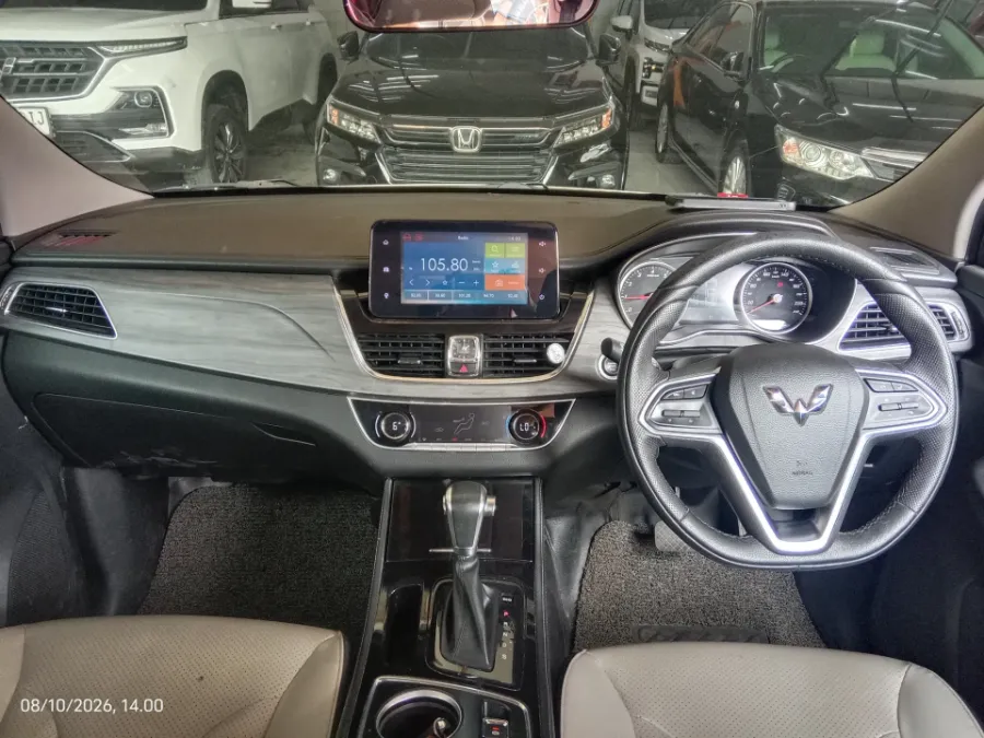 Foto Mobil Bekas Dashboard Wuling Cortez 1.5 L T Lux tahun 2019